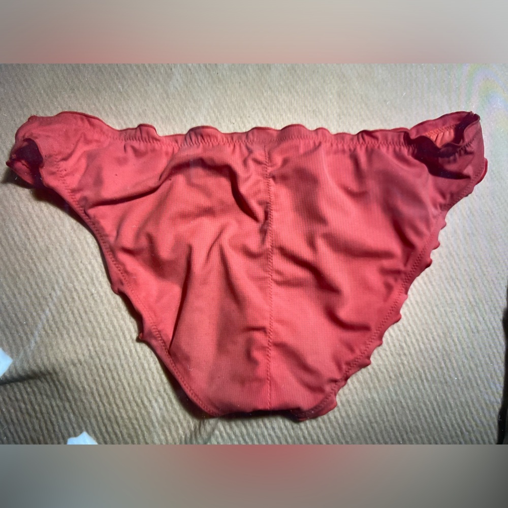 Coral bikini bottoms
